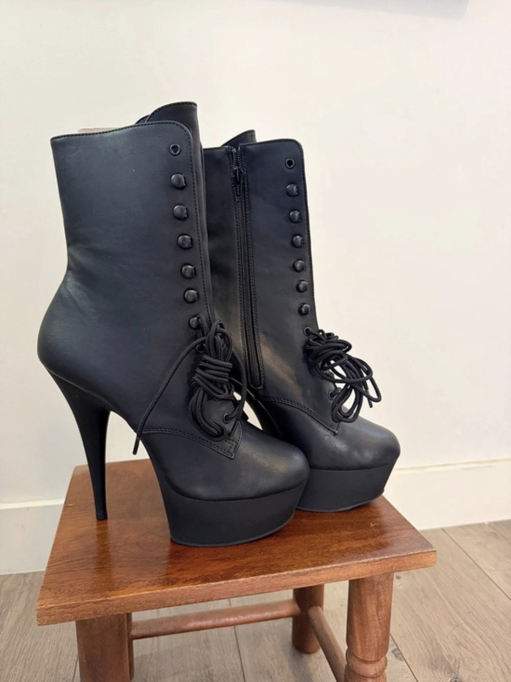 Pleaser Delight-1020 Black Platform Lace-Up Boots US 10